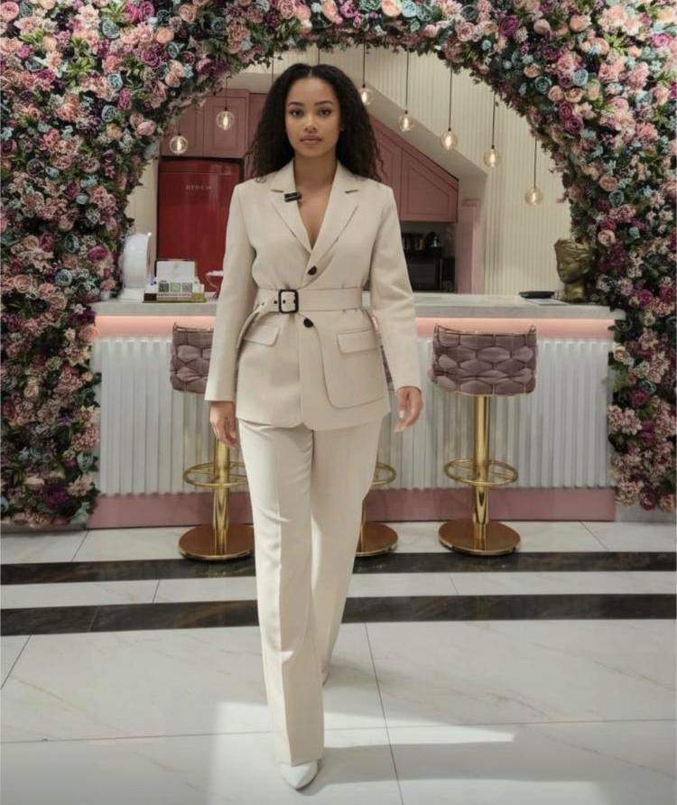 145 Ensemble Veste Et Pantalon Femme Coupe Moderne – Image 1